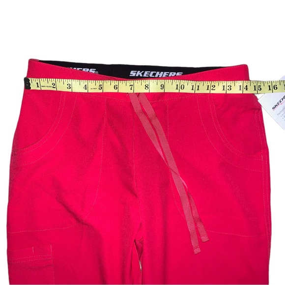 Skechers Women's 3Pocket Reliance Drawstring Cargo Scrubs Pink Size Small - Picture 3 of 6